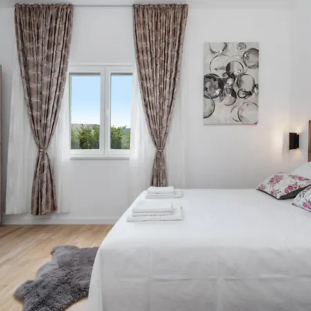 Plavi Dijamant Split